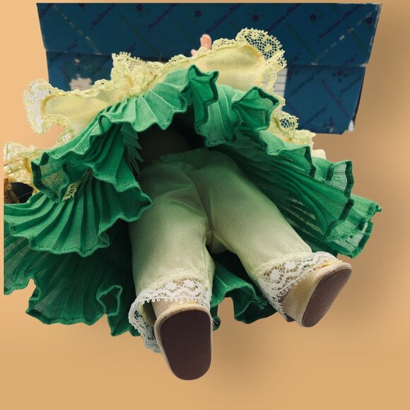 Madame Alexander 8" Doll Daffy Down Dilly Storyland Collection Yellow Green - Picture 8 of 10